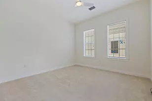 125 Commonwealth Ct N, Saint Petersburg, FL 33716 - Photo 43