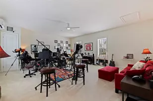 125 Commonwealth Ct N, Saint Petersburg, FL 33716 - Photo 31