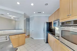 6414 Sunset Bay Cir, Apollo Beach, FL 33572 - Photo 11