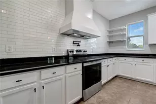 8406 Cherry Branch Dr, Ruskin, FL 33573 - Photo 21