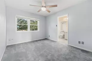 846 Glades Ct NE, Saint Petersburg, FL 33702 - Photo 17