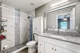 321 21st St W, Palmetto, FL 34221 - Photo 13