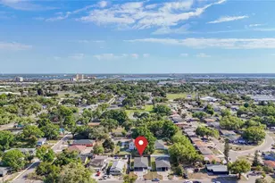 321 21st St W, Palmetto, FL 34221 - Photo 21