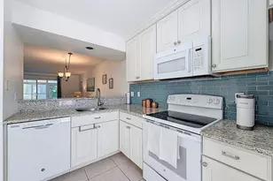 4833 Myrtle Oak Dr, New Port Richey, FL 34653 - Photo 11