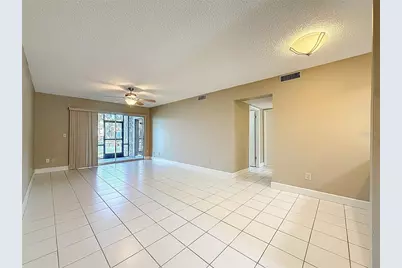 6301 Newtown Circle #1A2, Tampa, FL 33615 - Photo 11