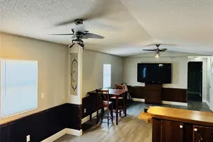 10409 Alafia St, Gibsonton, FL 33534 - Photo 17