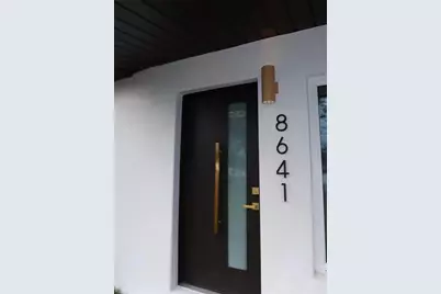 8641 May Circle, Tampa, FL 33614 - Photo 3