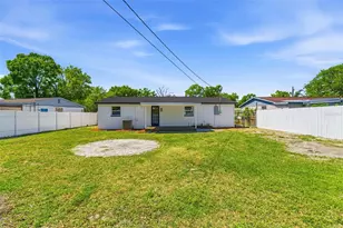 3709 Coral Dr, Tampa, FL 33619 - Photo 33