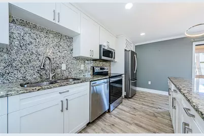 722 116th Ave N #2002, Saint Petersburg, FL 33716 - Photo 11