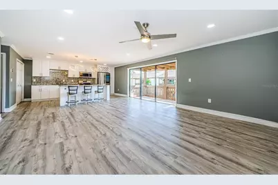 722 116th Ave N #2002, Saint Petersburg, FL 33716 - Photo 9