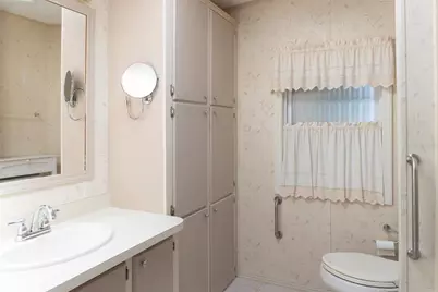 36946 Tara Avenue, Zephyrhills, FL 33542 - Photo 17