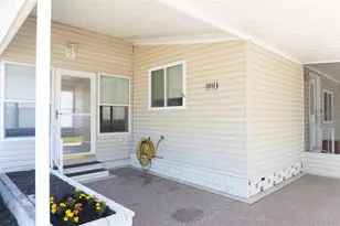 36946 Tara Ave, Zephyrhills, FL 33542 - Photo 27