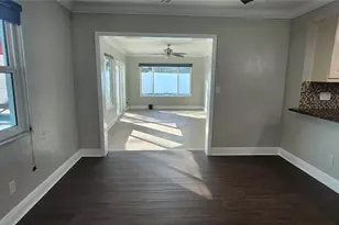 8211 7th St N, Saint Petersburg, FL 33702 - Photo 31