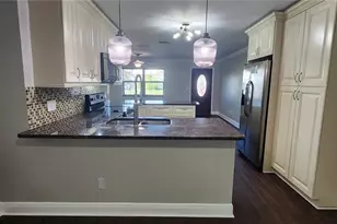 8211 7th St N, Saint Petersburg, FL 33702 - Photo 39
