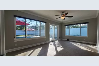 8211 7th St N, Saint Petersburg, FL 33702 - Photo 9