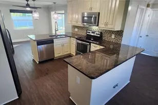 8211 7th St N, Saint Petersburg, FL 33702 - Photo 3