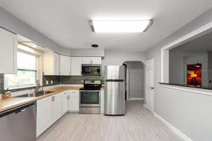 611 11th St NW, Largo, FL 33770 - Photo 11