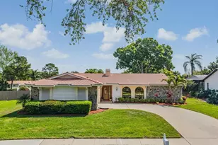 589 Allens Ridge Dr E, Palm Harbor, FL 34683 - Photo 1