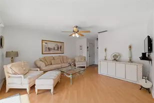 3810 37th St S, Saint Petersburg, FL 33711 - Photo 11