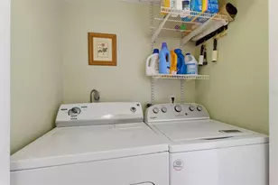3810 37th St S, Saint Petersburg, FL 33711 - Photo 13