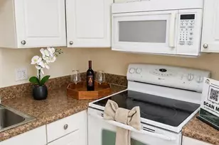6306 Newtown Cir, Tampa, FL 33615 - Photo 5