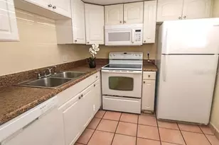 6306 Newtown Cir, Tampa, FL 33615 - Photo 5