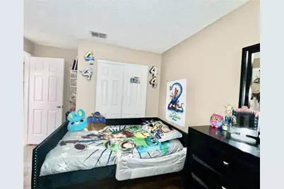 10804 N Myrtle Street, Tampa, FL 33617 - Photo 9