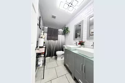 10804 N Myrtle Street, Tampa, FL 33617 - Photo 11