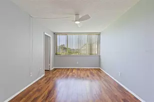 4895 Bay St NE, Saint Petersburg, FL 33703 - Photo 13