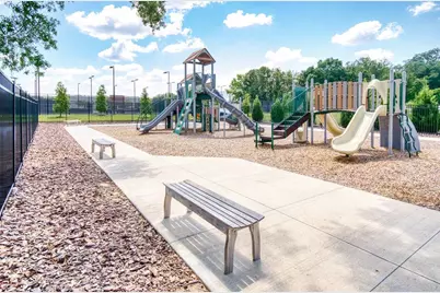 6736 Ripple Pond Loop, Zephyrhills, FL 33541 - Photo 39