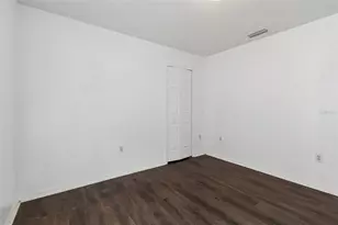 7643 Weehawken Dr, Zephyrhills, FL 33540 - Photo 17