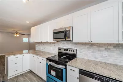 2401 2nd Avenue N, Saint Petersburg, FL 33713 - Photo 5