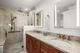 1600 Park St N, Saint Petersburg, FL 33710 - Photo 17