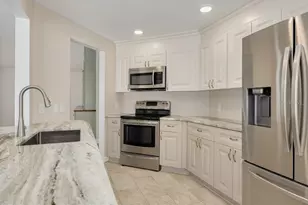 2162 Cypress Point Dr N, Clearwater, FL 33763 - Photo 11