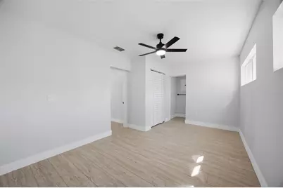 6052 Central Avenue, New Port Richey, FL 34653 - Photo 17