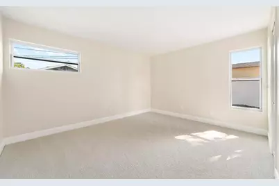 419 64th Avenue S, Saint Petersburg, FL 33705 - Photo 23