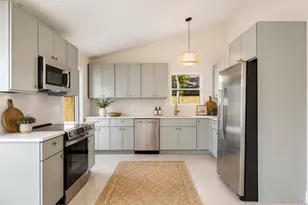 419 64th Ave S, Saint Petersburg, FL 33705 - Photo 3