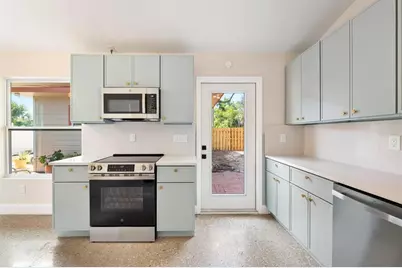 419 64th Avenue S, Saint Petersburg, FL 33705 - Photo 13