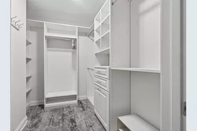 922 N Shore Drive NE, Saint Petersburg, FL 33701 - Photo 17