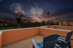 922 N Shore Dr NE, Saint Petersburg, FL 33701 - Photo 3