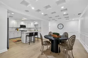 922 N Shore Dr NE, Saint Petersburg, FL 33701 - Photo 9