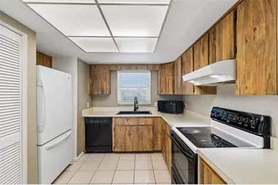 12300 Park Boulevard #221, Seminole, FL 33772 - Photo 17