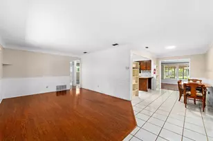 2238 Calexico Way S, Saint Petersburg, FL 33712 - Photo 5