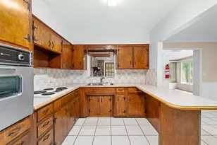 2238 Calexico Way S, Saint Petersburg, FL 33712 - Photo 9