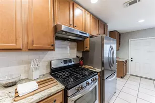 418 Lebeau St, Clearwater, FL 33755 - Photo 15