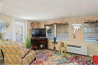 5203 W Pine Street N, Saint Petersburg, FL 33709 - Photo 5