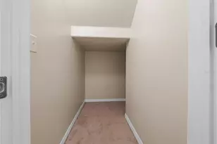 1609 Atlantic Dr, Ruskin, FL 33570 - Photo 9