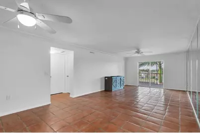 4900 38th Way S #302, Saint Petersburg, FL 33711 - Photo 7