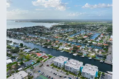 4900 38th Way S #302, Saint Petersburg, FL 33711 - Photo 31