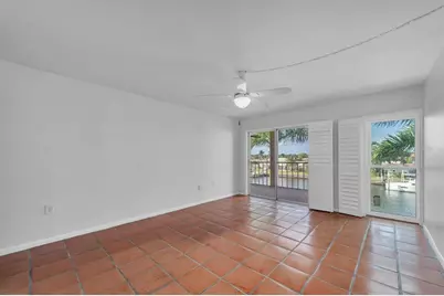 4900 38th Way S #302, Saint Petersburg, FL 33711 - Photo 11